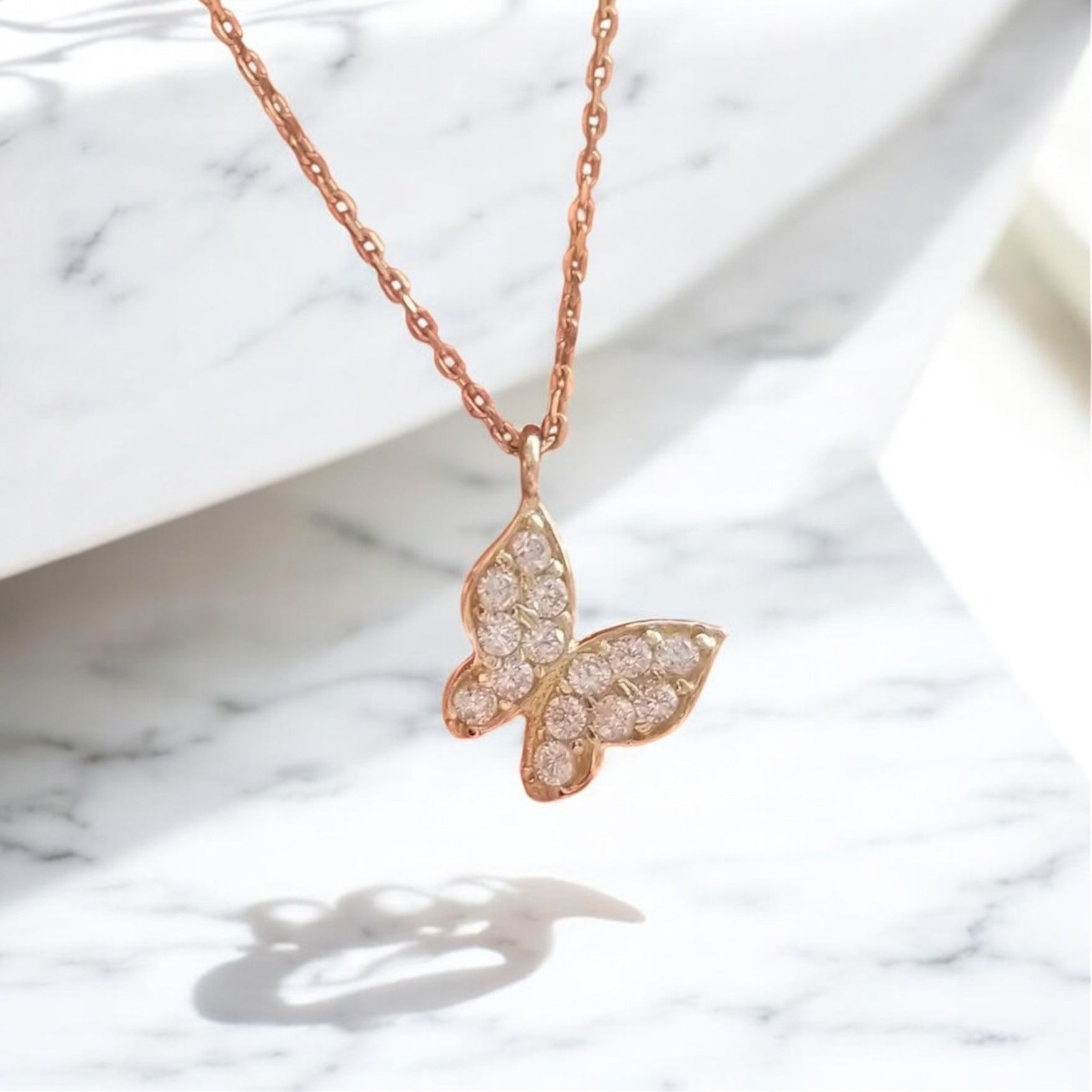 Naszyjnik Z Motylem w Kamieniach